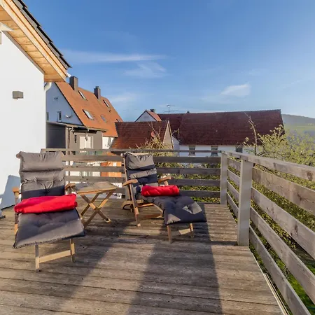 Bergblick Mit Balkon Und Garten - Familienfreundlich *
