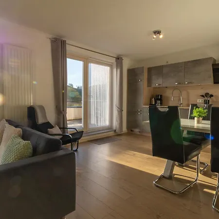 Bergblick Mit Balkon Und Garten - Familienfreundlich דירה